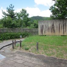 駐車場からのエントランス