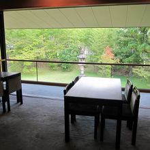 大きな窓が絵に成ってます