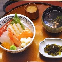 海鮮丼もお薦めだ