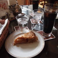 ティーラウンジでケーキを単品で注文。770円。普通。