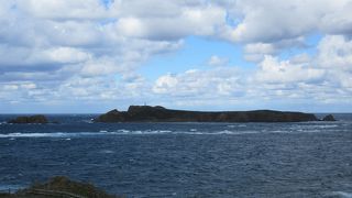 スコトン岬の沖に浮かぶ無人島