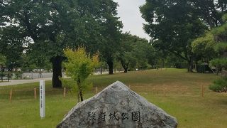 見所が点在する広い公園