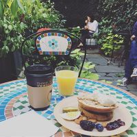 中庭でいただける朝食