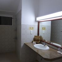 バスルーム。シャワーのみ