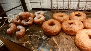 割合こじんまりしたお店