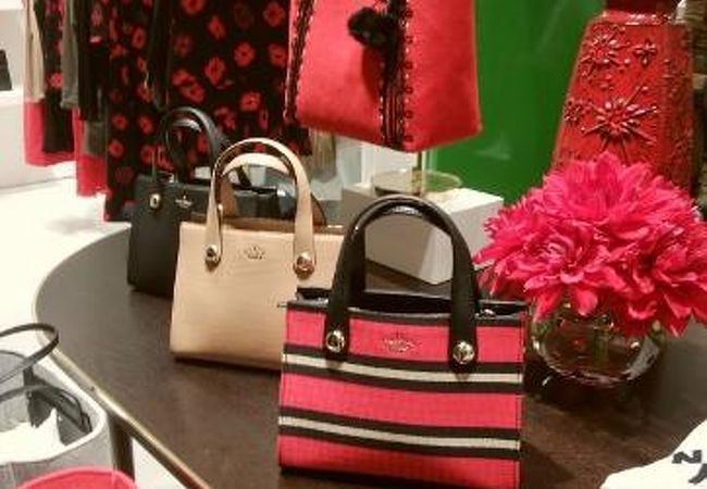 Kate Spade New York 青山店 クチコミ アクセス 営業時間 青山 フォートラベル Kate Spade New York 青山店 クチコミ アクセス 営業時間 青山 フォートラベル