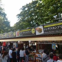 お肉じゅっ丁目北側のブース