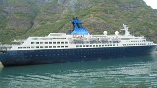 フェリーから見るフィヨルドは美しい