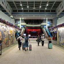 突き当りの「江戸舞台」辺りまで行けば…