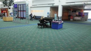 とても落ち着いた良い空港