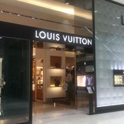 ルイ ヴィトン (新宿高島屋店) クチコミ・アクセス・営業時間 ルイ ヴィトン (新宿高島屋店) クチコミ・アクセス・営業時間