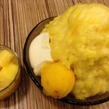 マンゴーのフワフワかき氷
