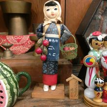 モンペ姿の人形