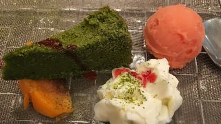 評判通りの前菜の野菜のプレート