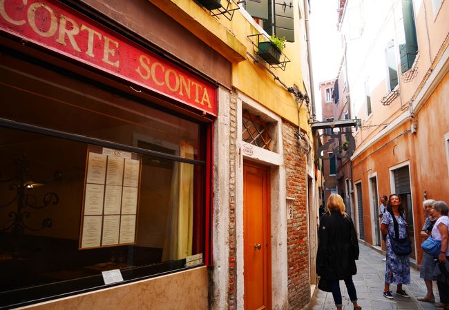 ヴェネツィアの思い出に：絶品シーフードが食べられるお店