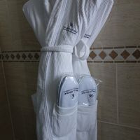 バスローブとスリッパ