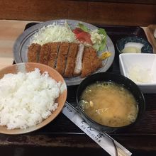 ロースカツ定食
