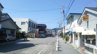 仙崎駅前から金子みすゞ記念館に向かう通り