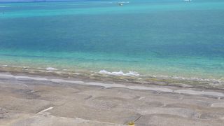 砂の無いビーチあり