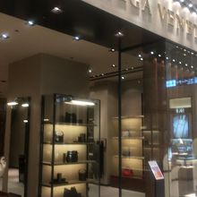1階のティファニーのお隣 By Gardenia ボッテガ ヴェネタ 新宿高島屋店 のクチコミ フォートラベル