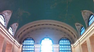 天井には星座が