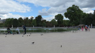 フランス式庭園には・・・