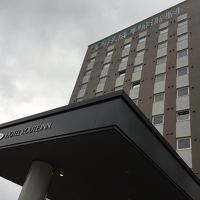 出入り口ドアのところには屋根が