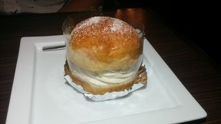 セムラを求めて　オスロコーヒー