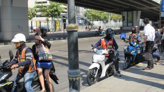 値段交渉して乗りこなせるようになればバンコク一人前