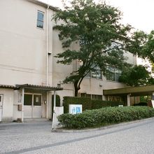 平和記念レストハウス、外観。