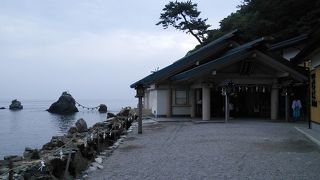 有名な夫婦岩は外せない