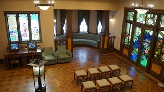 強烈な個性を持った建物です