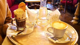 ベネチア最古のカフェでカフェラテ発祥の地