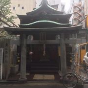 べったら市はこの宝田恵比寿神社を中心に催されます。