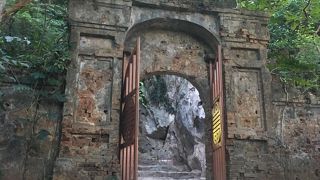 早朝は、人が少ないのでお勧め。