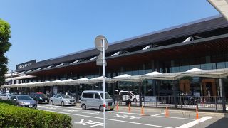 市街から遠いです。