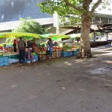 ヴィユ マルシェ