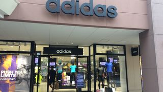 広くて見やすい店内です！