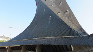 近代的な外観であり・・・