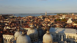 鐘楼からの眺めは大人気！