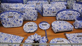 沢山買うならパスポートをお忘れなく