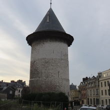 ジャンヌ ダルクの塔 　