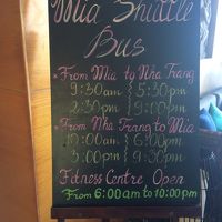 シャトルバスもありますよ。