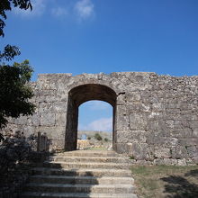 ペリーがエジプト様式と評したアーチ