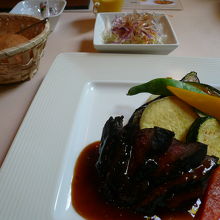 ガーデン内ひまわり亭ランチ