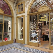 ギャラリー ヴィヴィエンヌ 