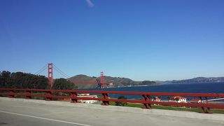 橋を渡った直後のビスタポイントがおすすめ。