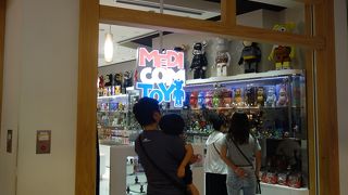 ファンやコレクターにはたまらないお店