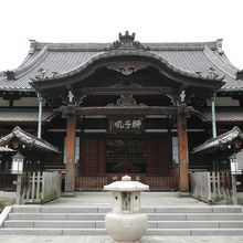 お寺の本堂