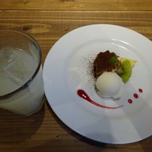 最後は、デザートで。　幸せな気分です。